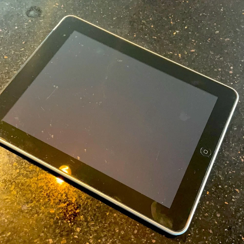 iPad 1st generation ever. Still runs. WiFi only